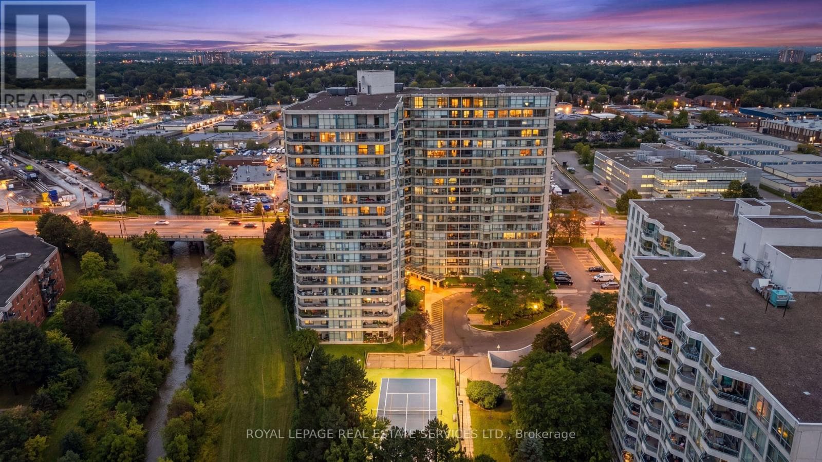 Photo of 413 - 4725 SHEPPARD AVENUE E