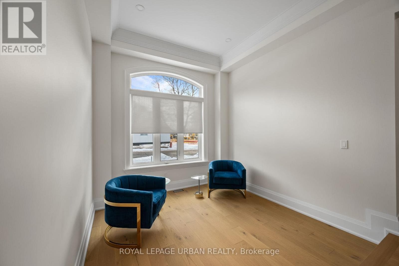 Photo of 2540 ST CLAIR AVENUE E