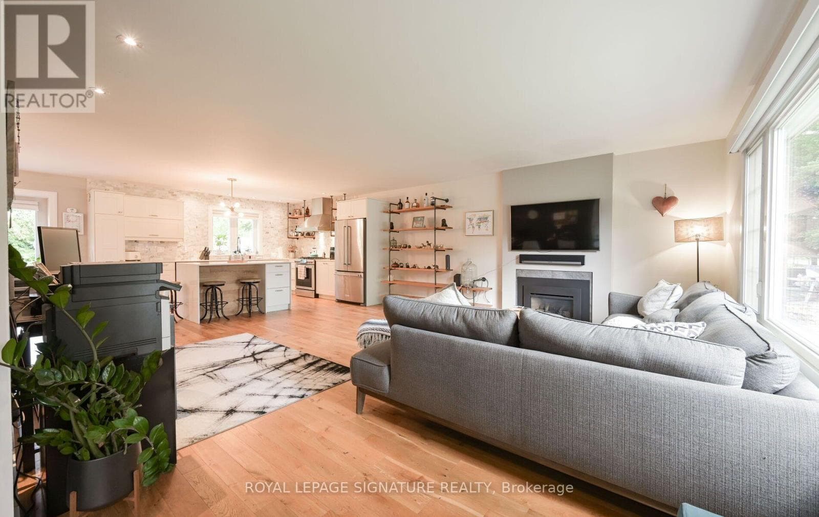 Photo of 903 JOHNATHAN DRIVE