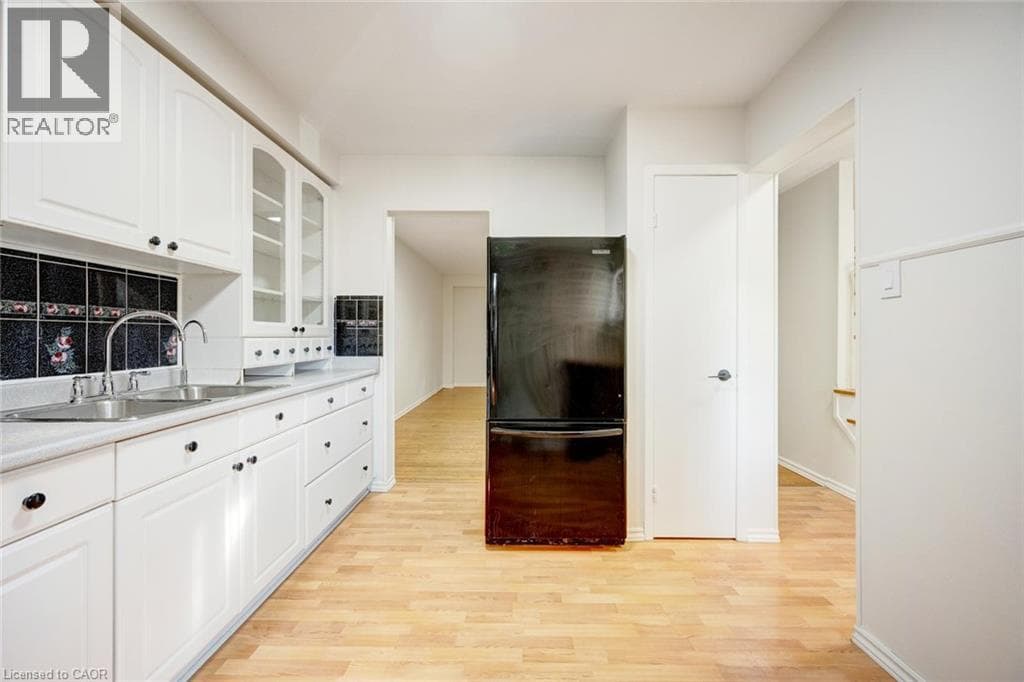 Photo of 140 RIPLEY Court Unit# 4
