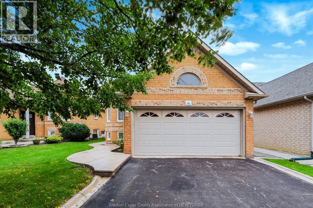 Photo of 43 SPRINGVIEW DRIVE