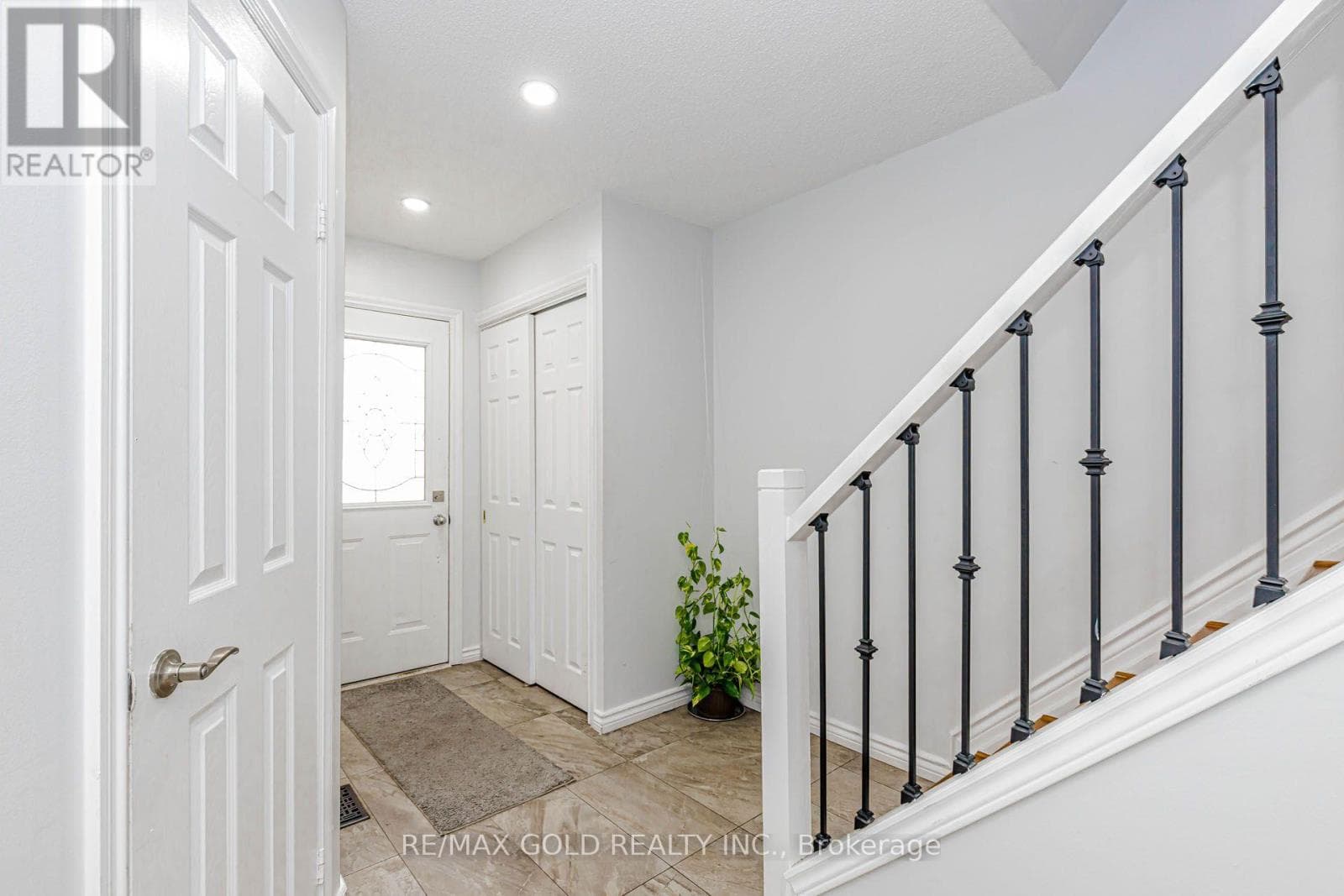 Photo of 240 SIMMONS BOULEVARD