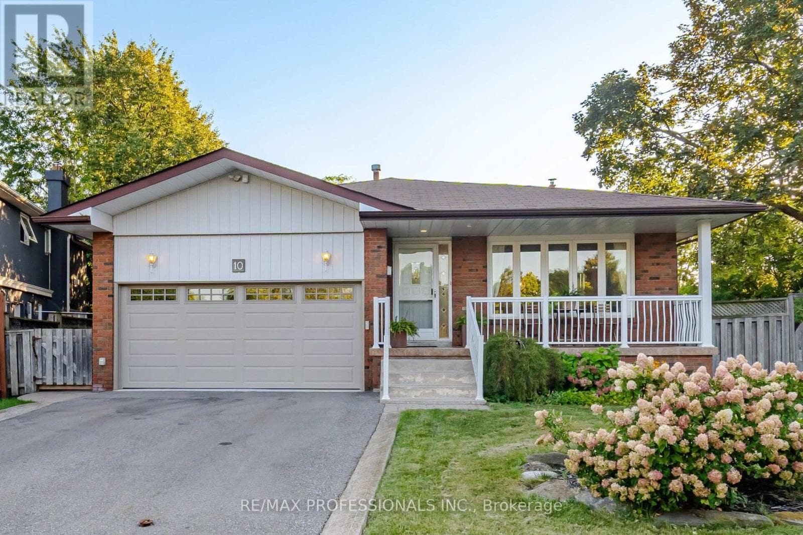 Photo of 10 HOPEDALE COURT