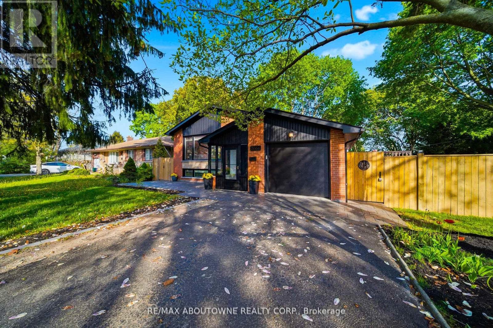 Photo of 2066 REBECCA STREET