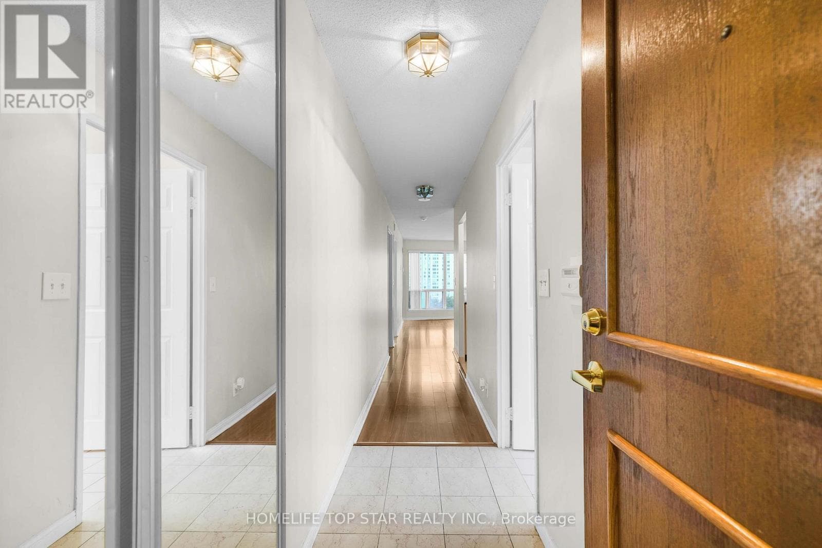 Photo of 1011 - 8 LEE CENTRE DRIVE