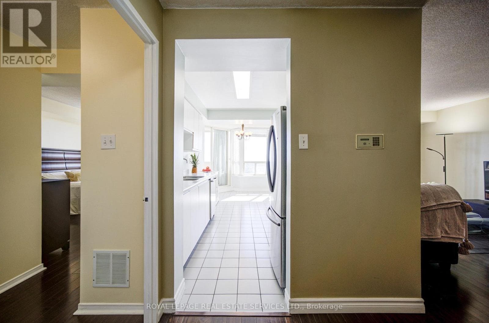 Photo of 2010 - 400 WEBB DRIVE