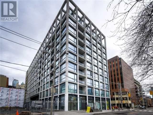 Photo of a listing in Waterfront Communities C1
