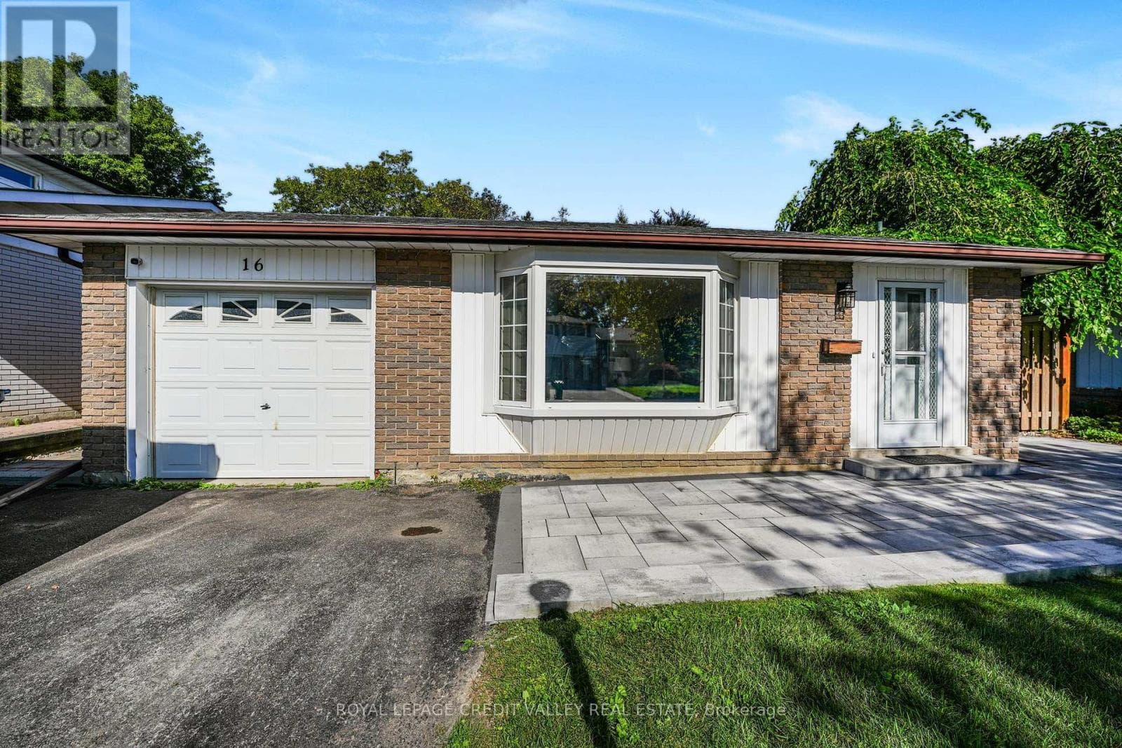 Photo of 16 LOCKTON CRESCENT
