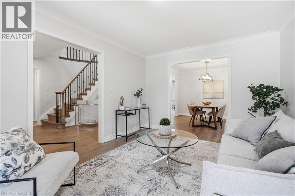 Photo of 551 DEERHURST Drive