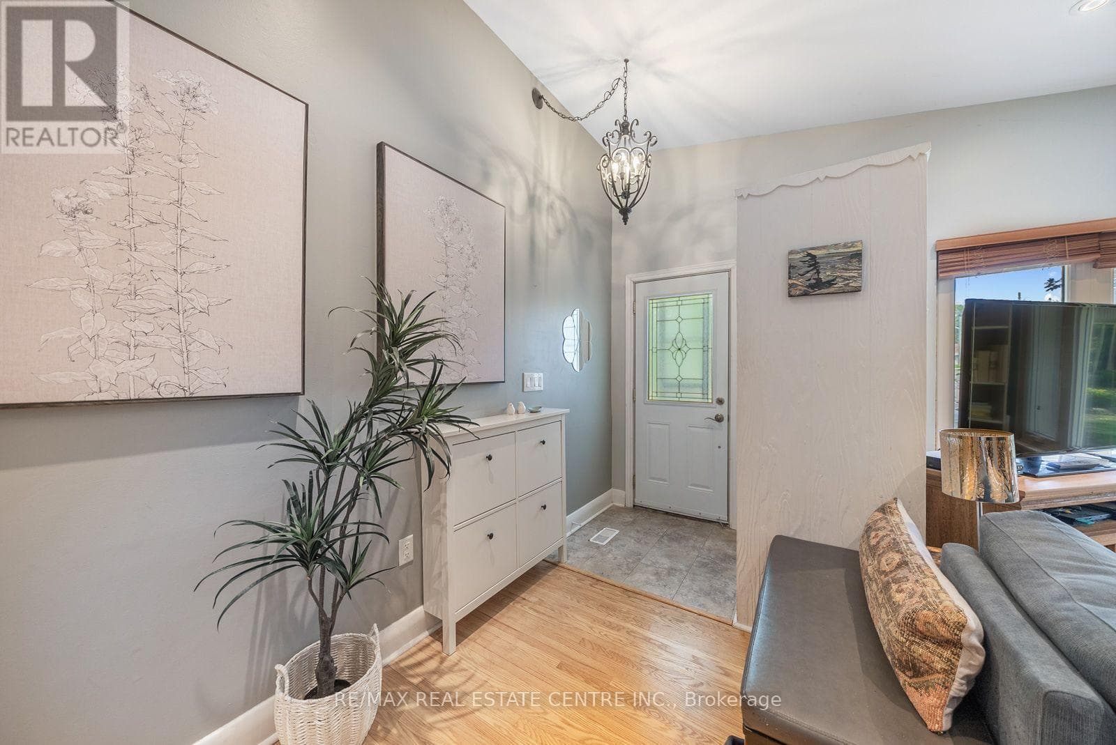 Photo of 14 LAWRENCE CRESCENT