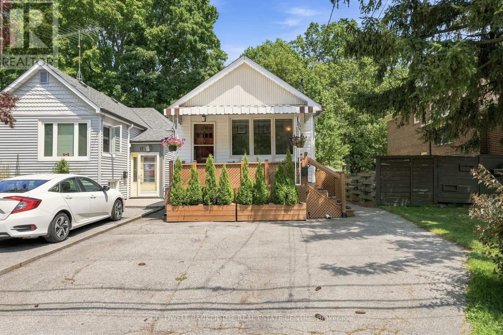 Photo of 15 PRESLEY AVENUE