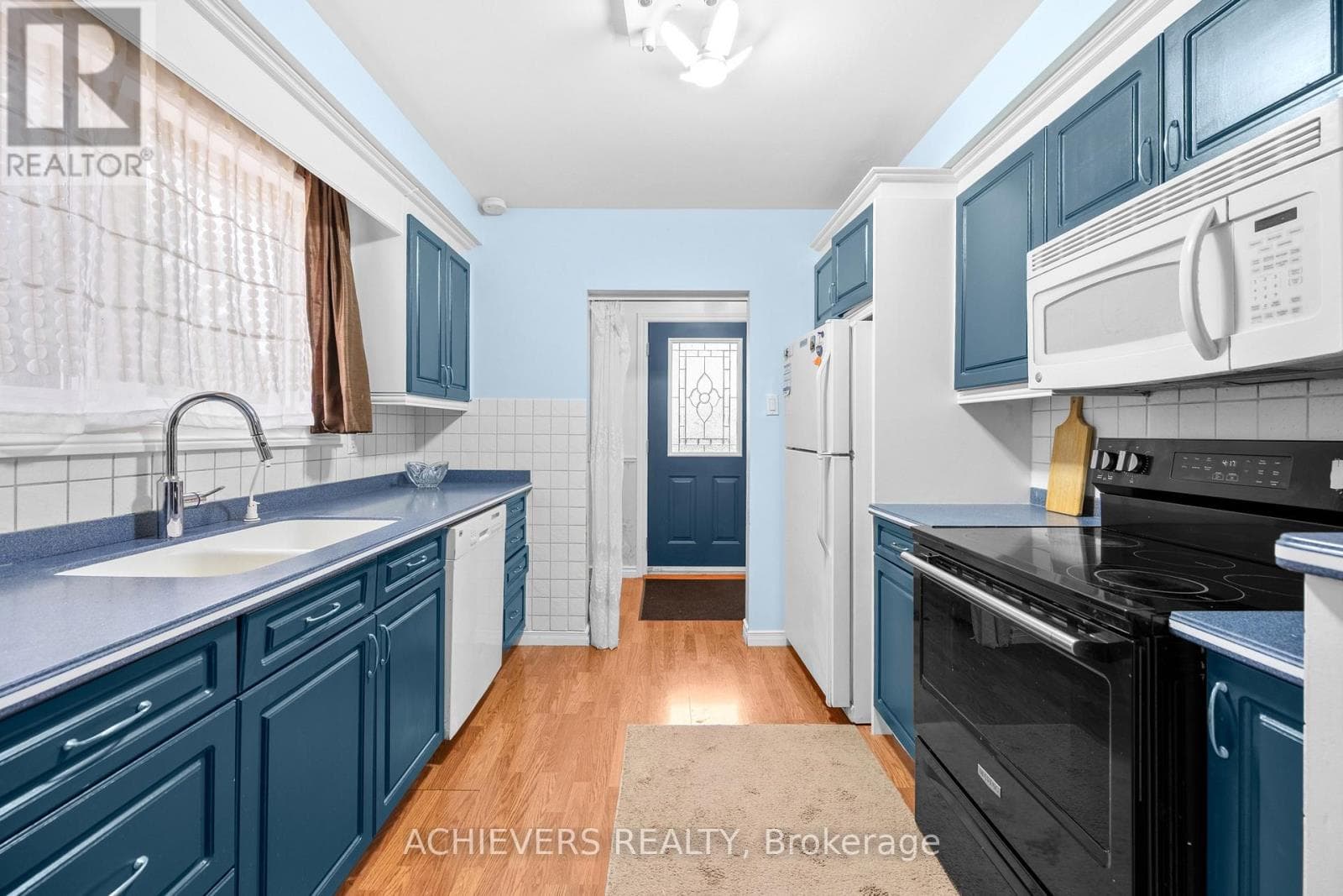 Photo of 39 DANESBURY CRESCENT