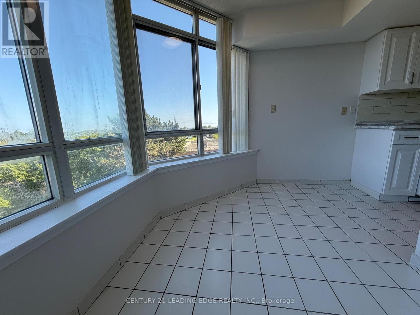 Photo of 422 - 11753 SHEPPARD AVENUE E