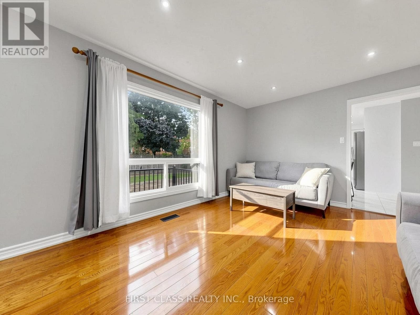 Photo of 967 WHITE CLOVER WAY