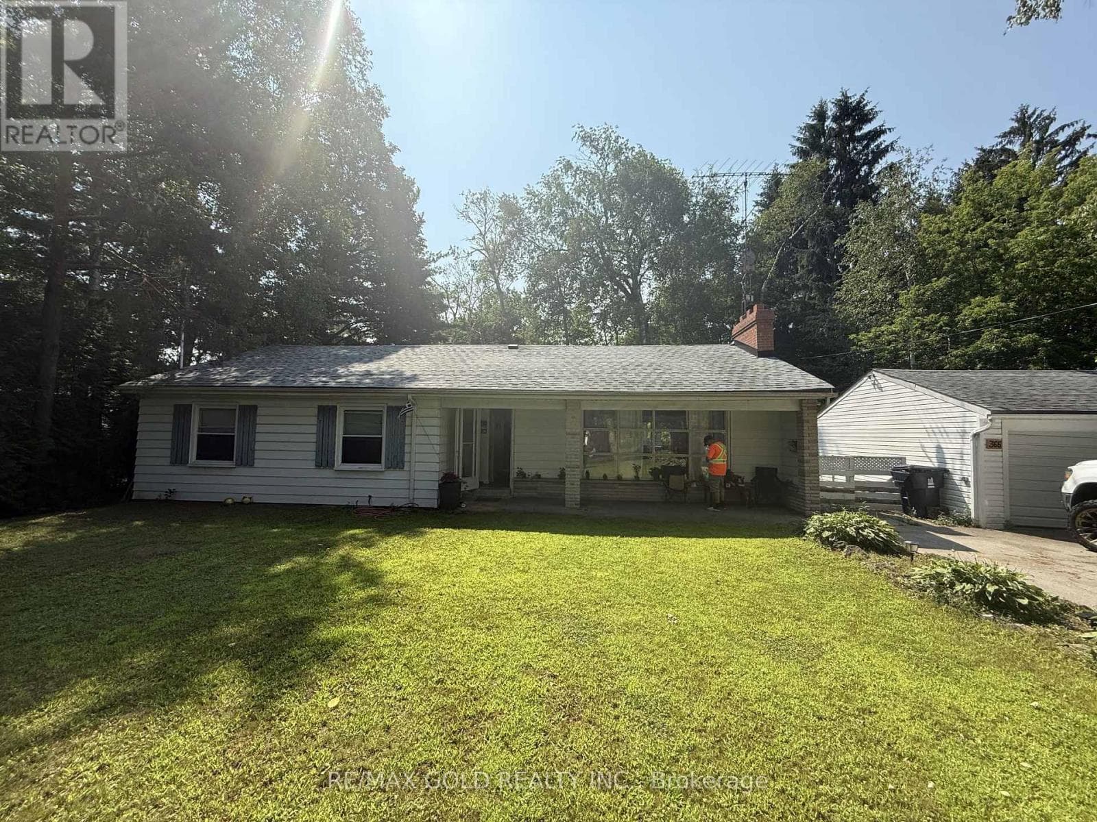 Photo of 366 BEECHGROVE DRIVE
