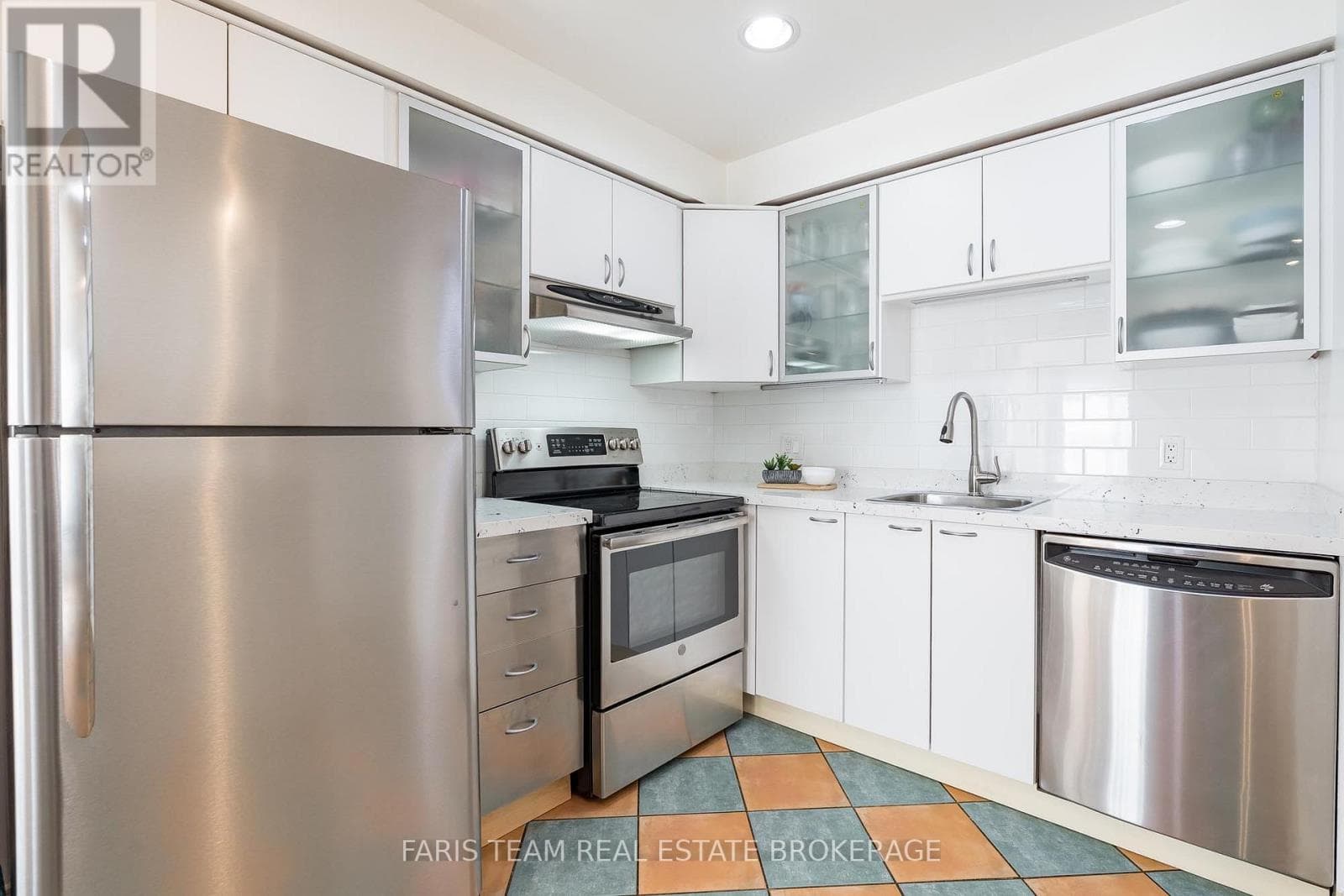 Photo of 18 - 2075 ASTA DRIVE