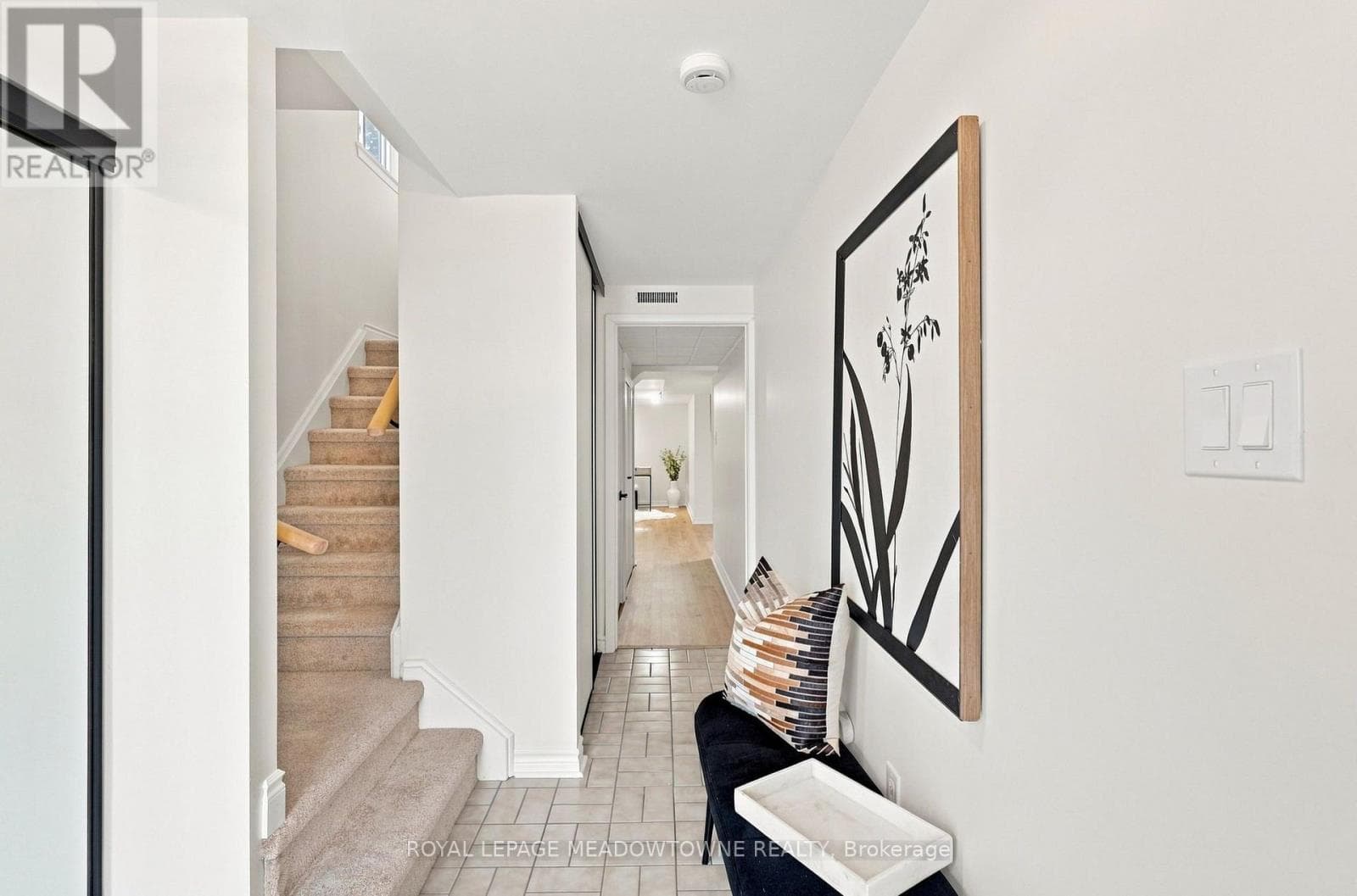 Photo of 17 - 20 MINEOLA ROAD