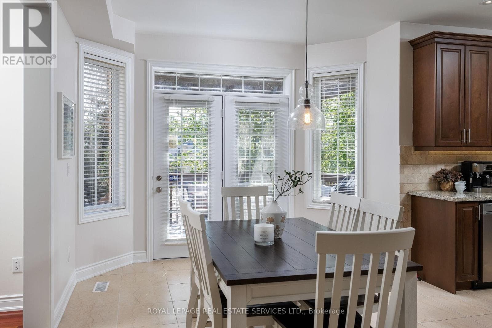 Photo of 147 INNVILLE CRESCENT