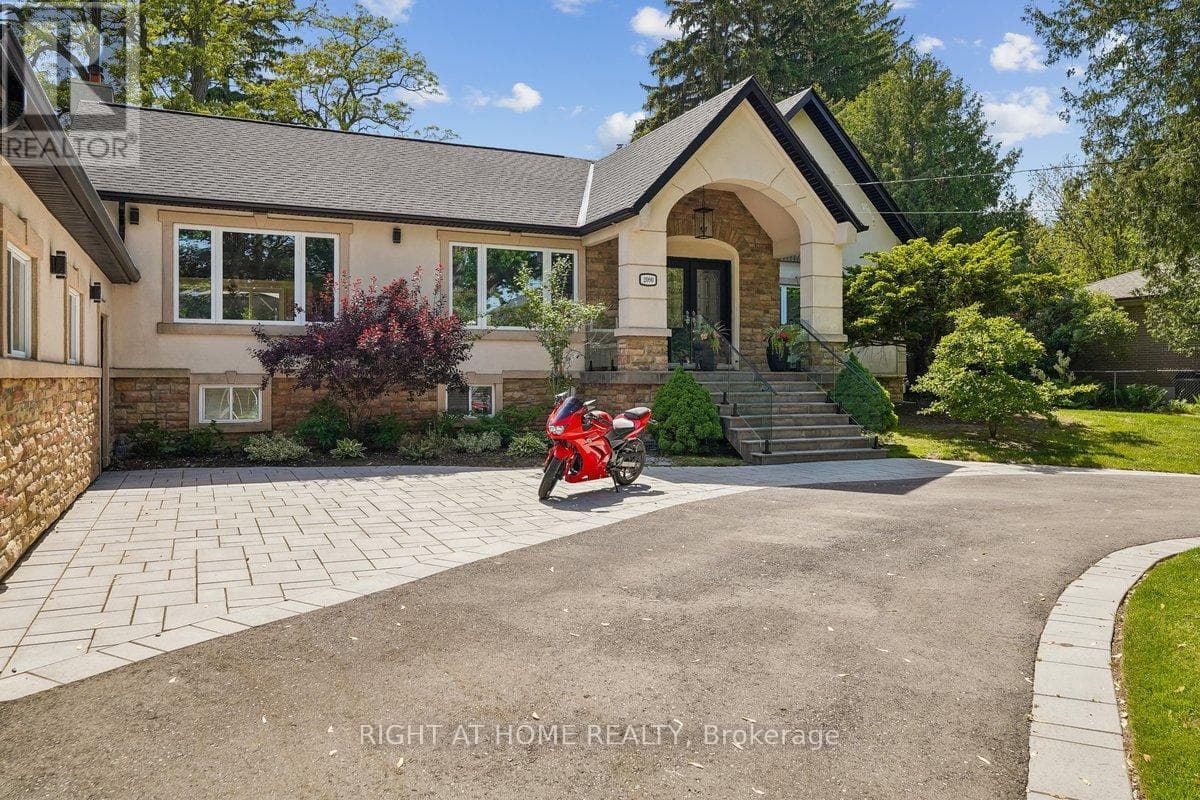 Photo of 2090 STONEHOUSE CRESCENT