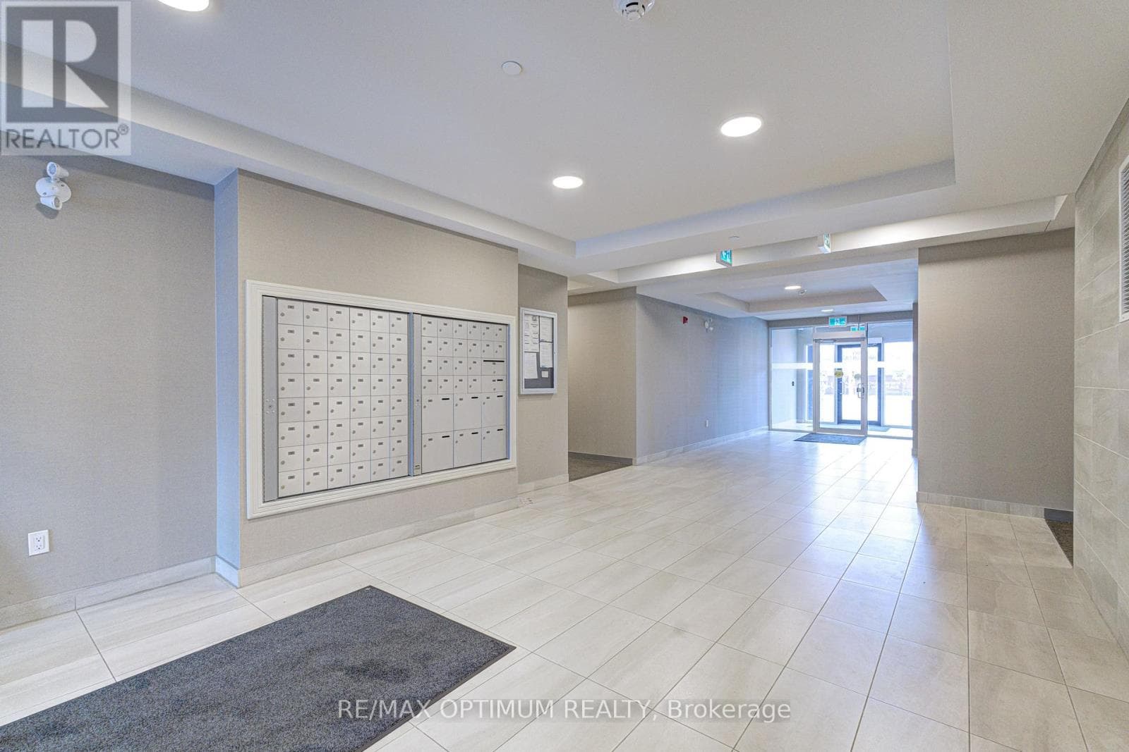 Photo of 108 - 58 SKY HARBOUR DRIVE