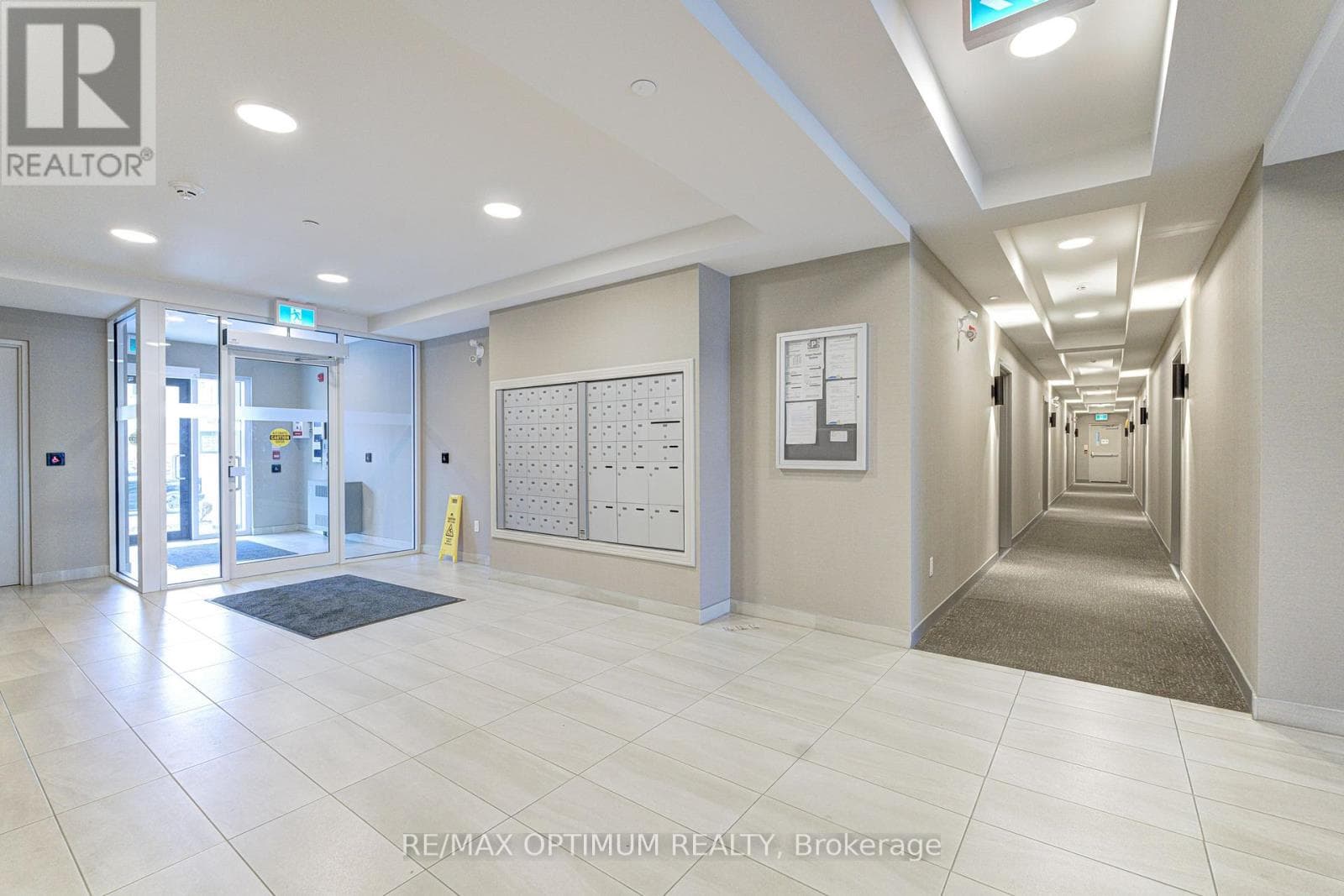 Photo of 108 - 58 SKY HARBOUR DRIVE