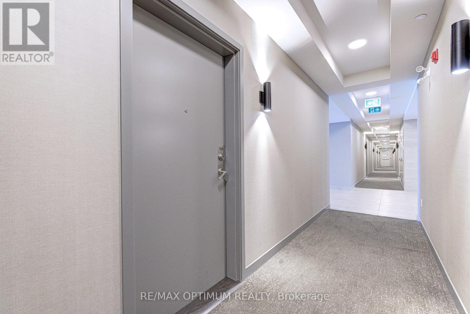 Photo of 108 - 58 SKY HARBOUR DRIVE