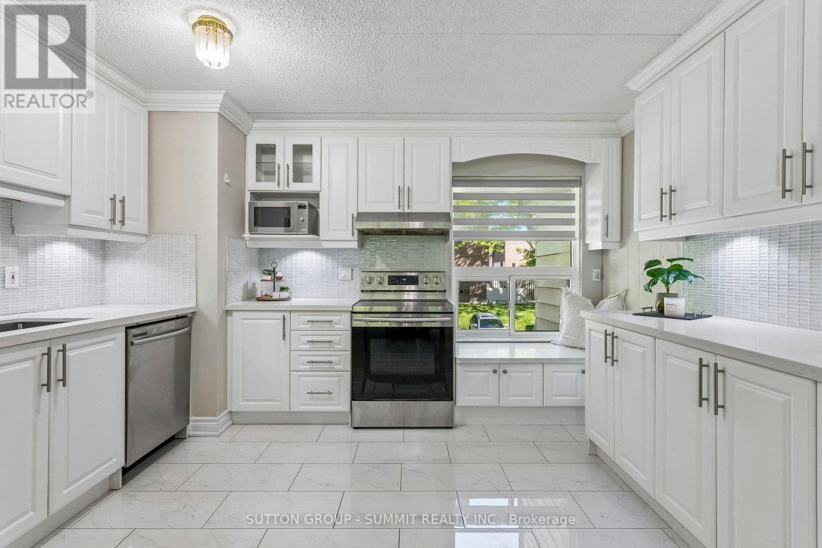 Photo of 211 - 180 MISSISSAUGA VALLEY BOULEVARD