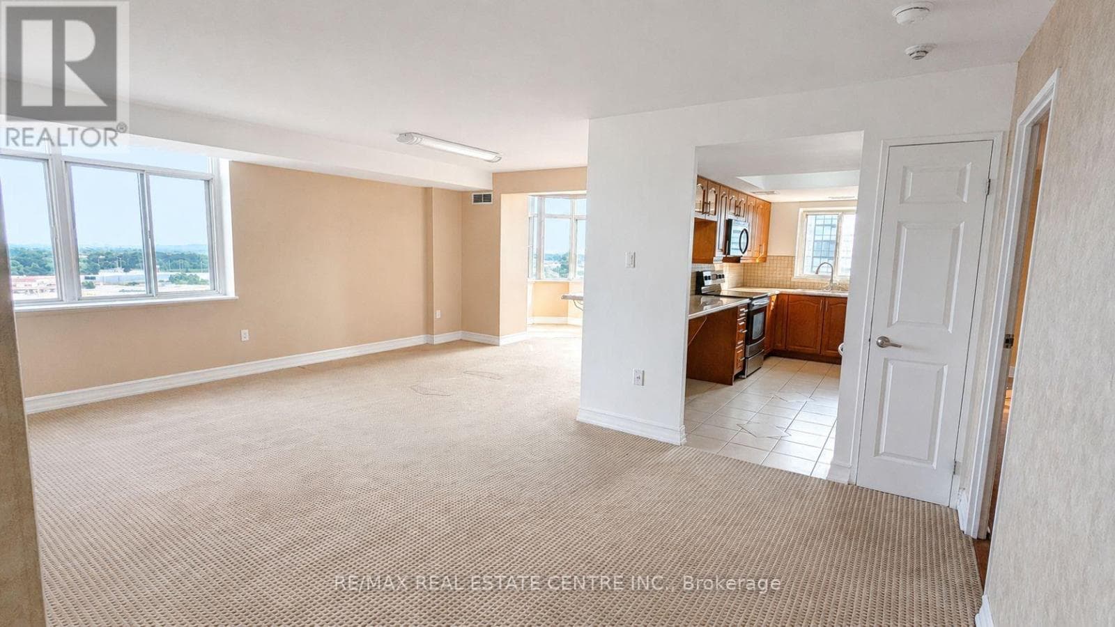 Photo of 1515 - 300 WEBB DRIVE