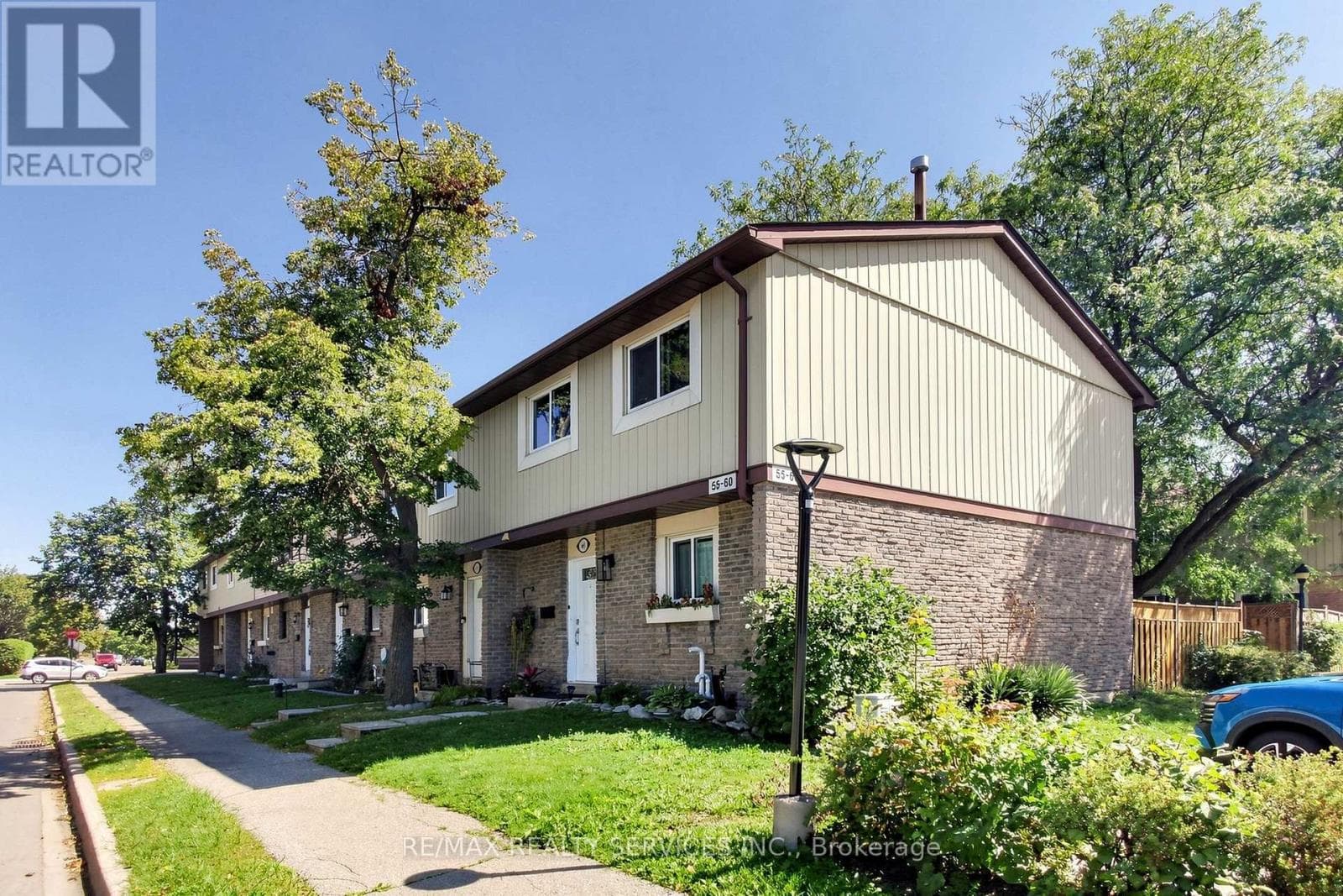 Photo of 57 - 93 HANSEN ROAD N