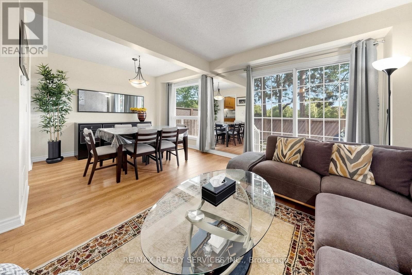 Photo of 74 HEATHCLIFFE SQUARE