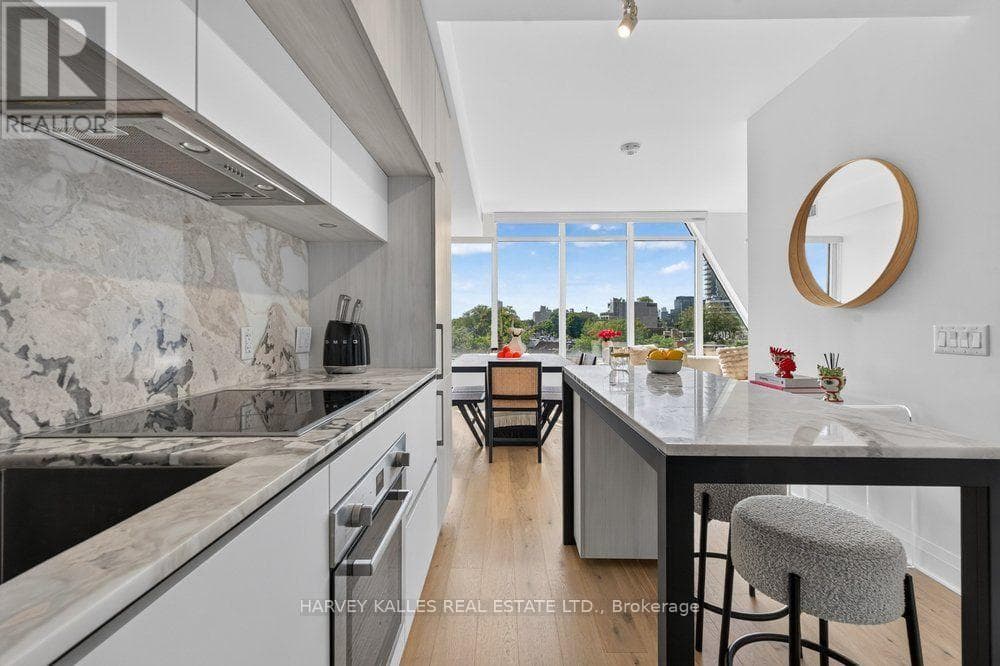 Photo of 510 - 151 AVENUE ROAD