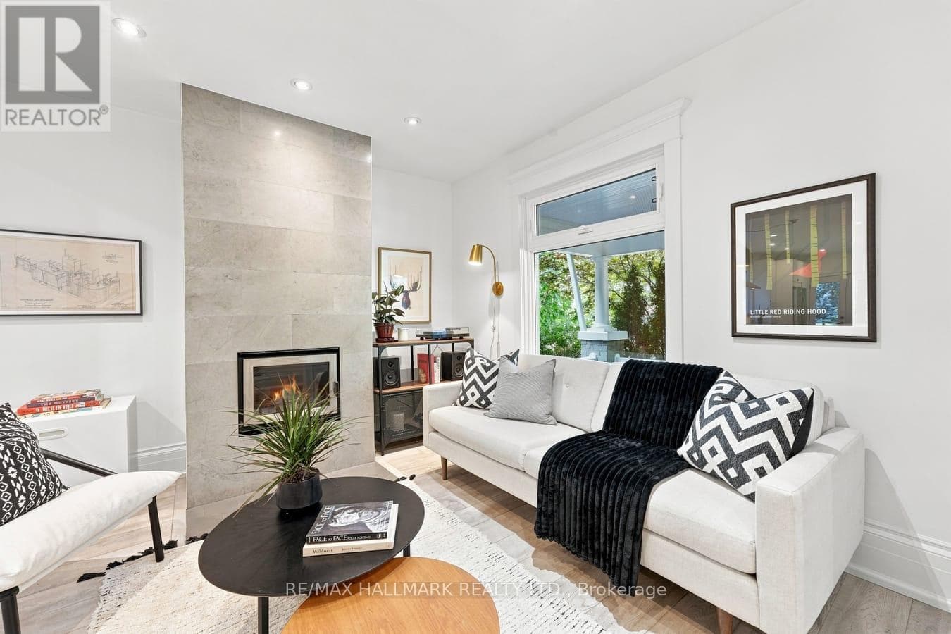 Photo of 15 REDWOOD AVENUE