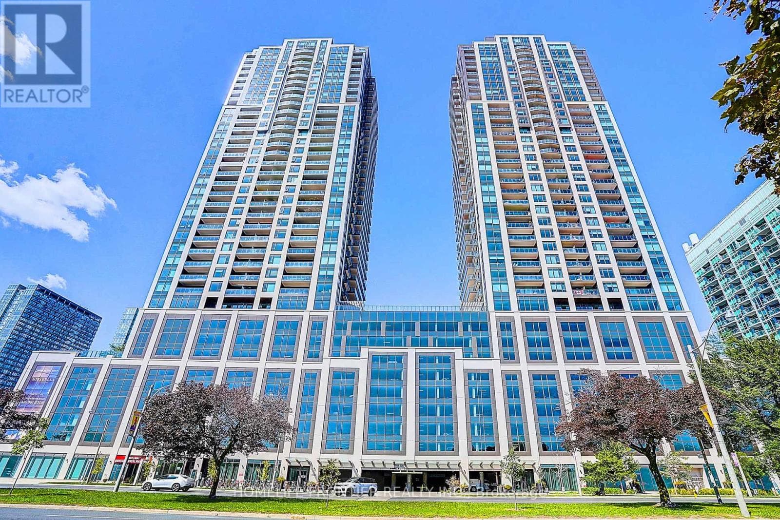 Photo of 2005 - 1928 LAKESHORE BOULEVARD W