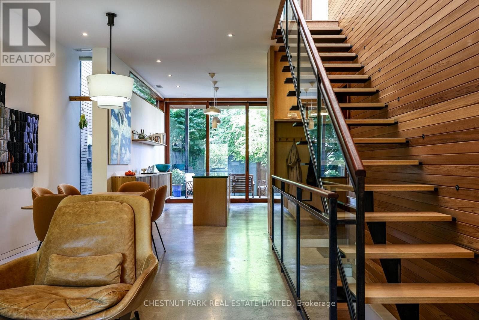 Photo of 924 MANNING AVENUE