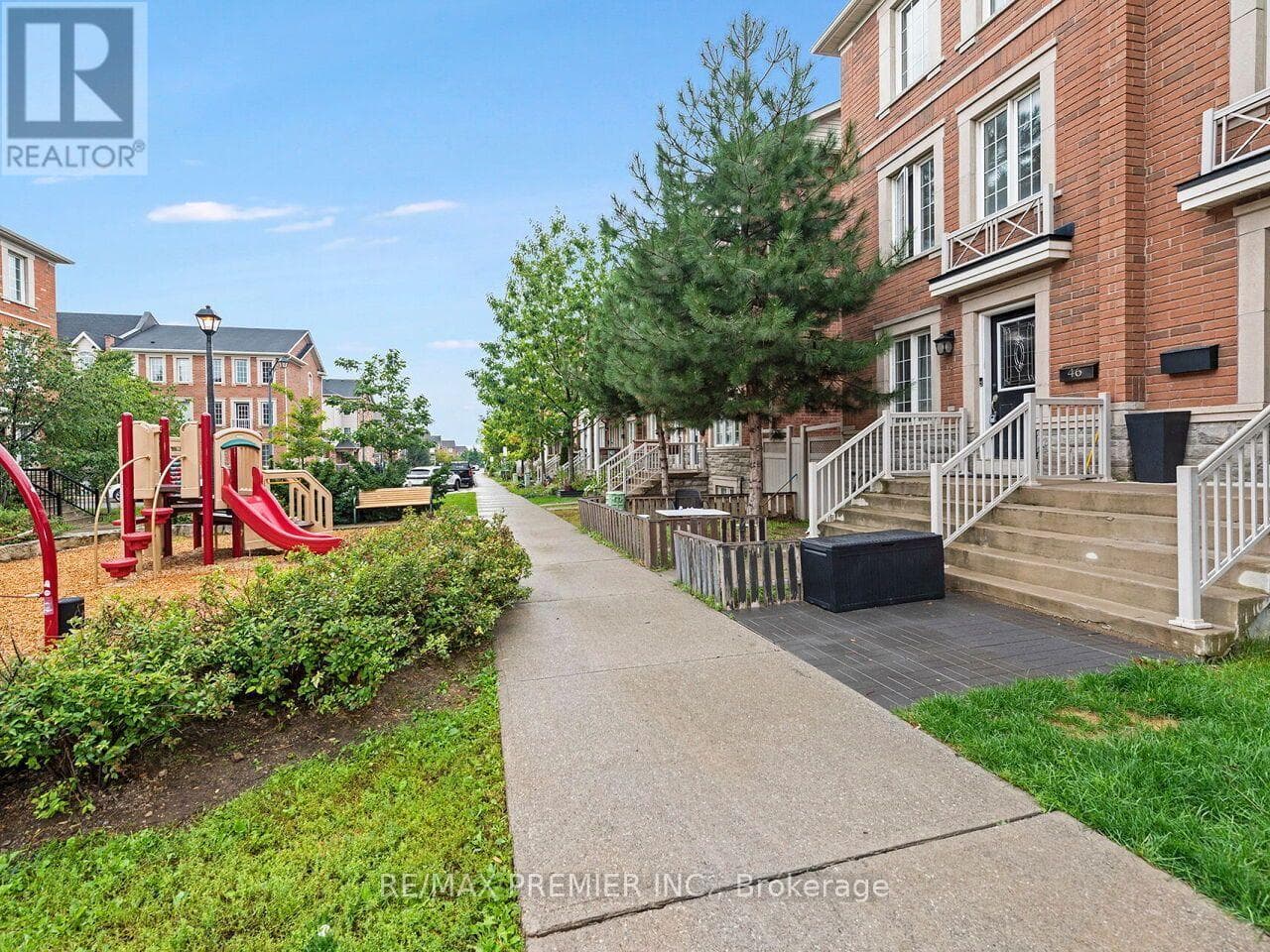 Photo of 48 ODOARDO DI SANTO CIRCLE