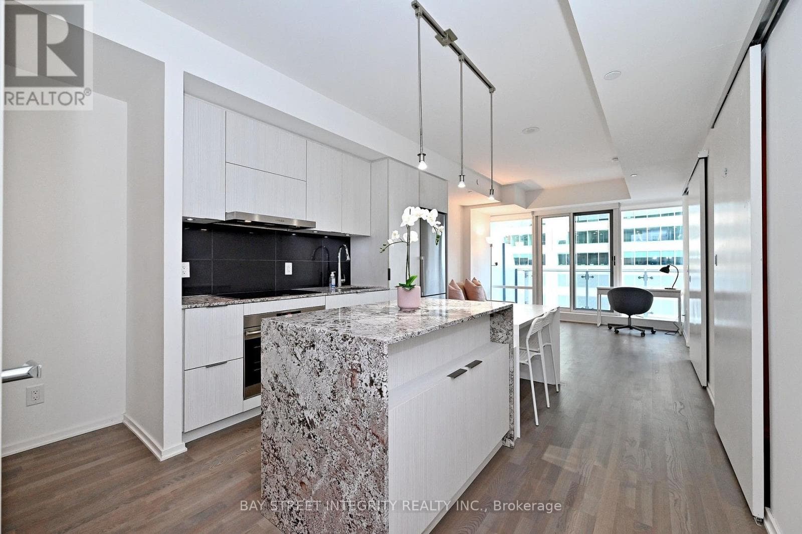 Photo of 1512 - 1 BLOOR STREET E