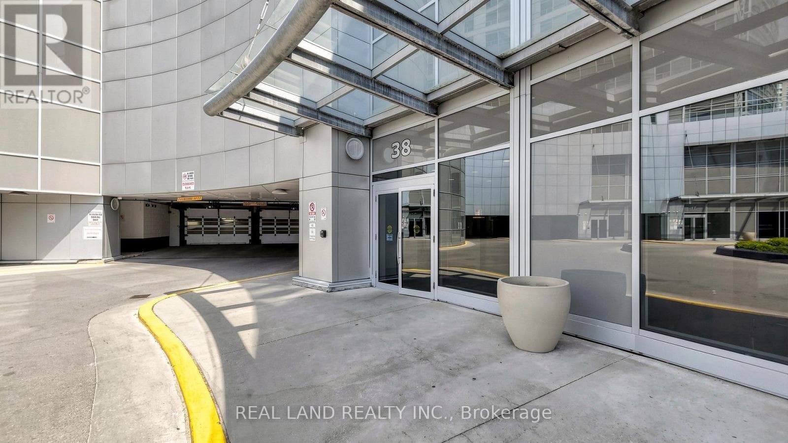 Photo of 1809 - 38 LEE CENTRE DRIVE