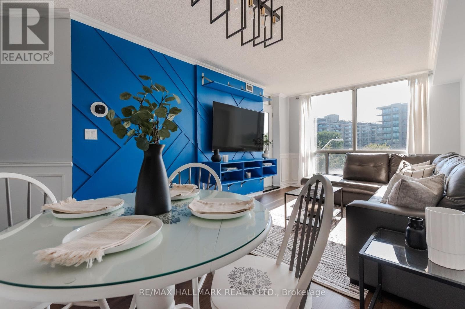 Photo of 308 - 906 SHEPPARD AVENUE W