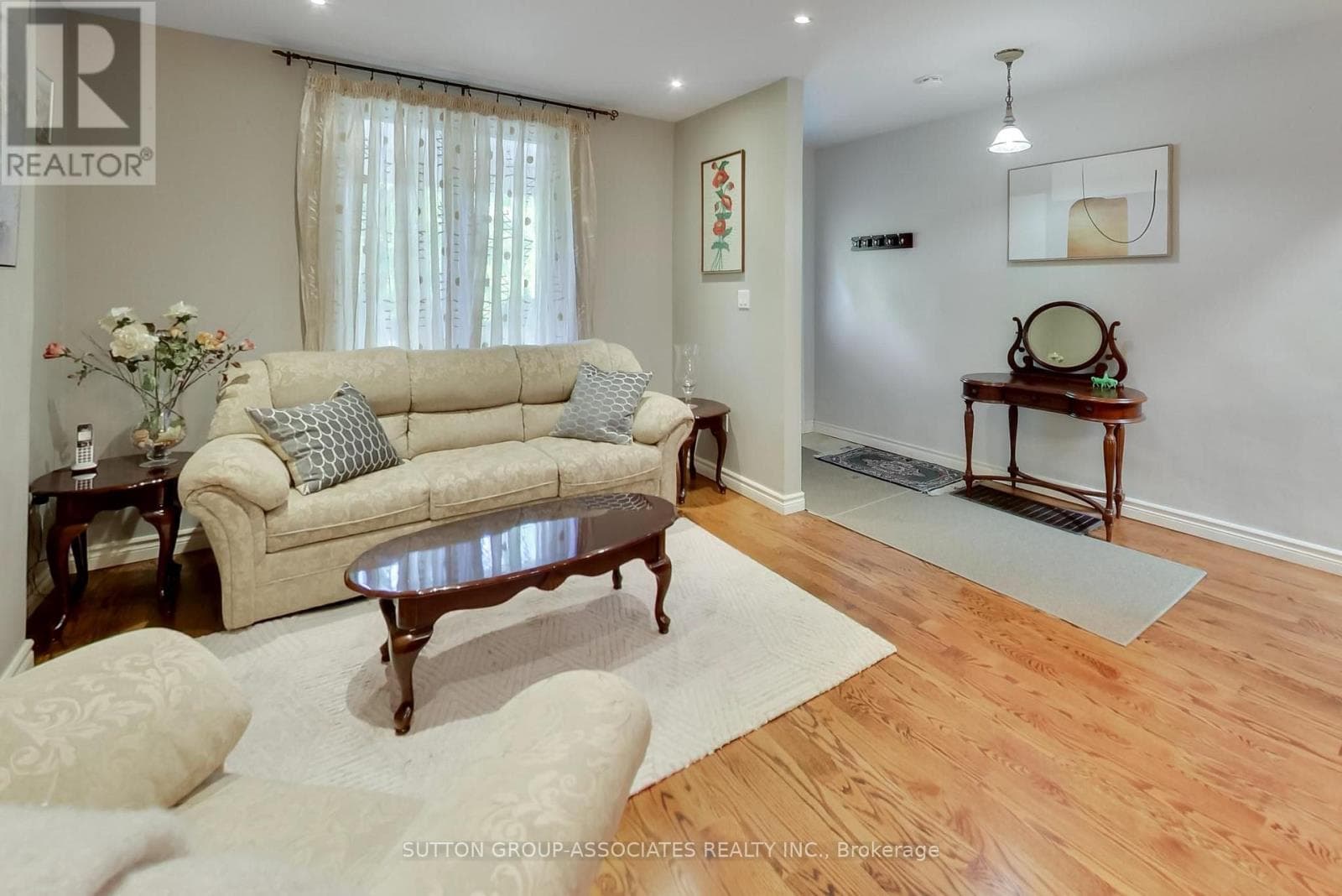 Photo of 82 HELENA AVENUE