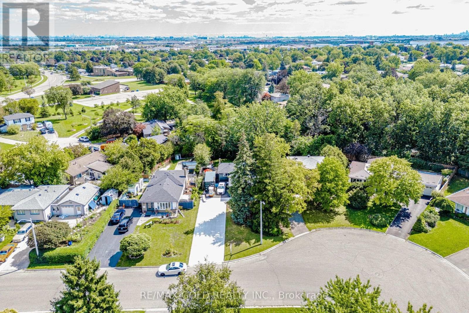 Photo of 44 DELORAINE DRIVE