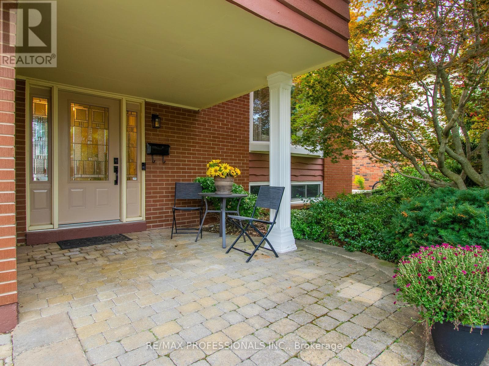 Photo of 652 MEADOW LANE