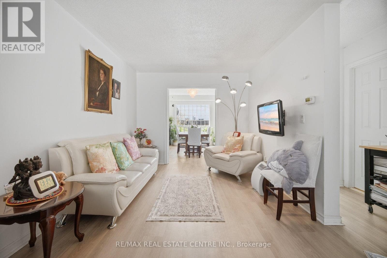 Photo of 2 - 3 HARTNELL SQUARE