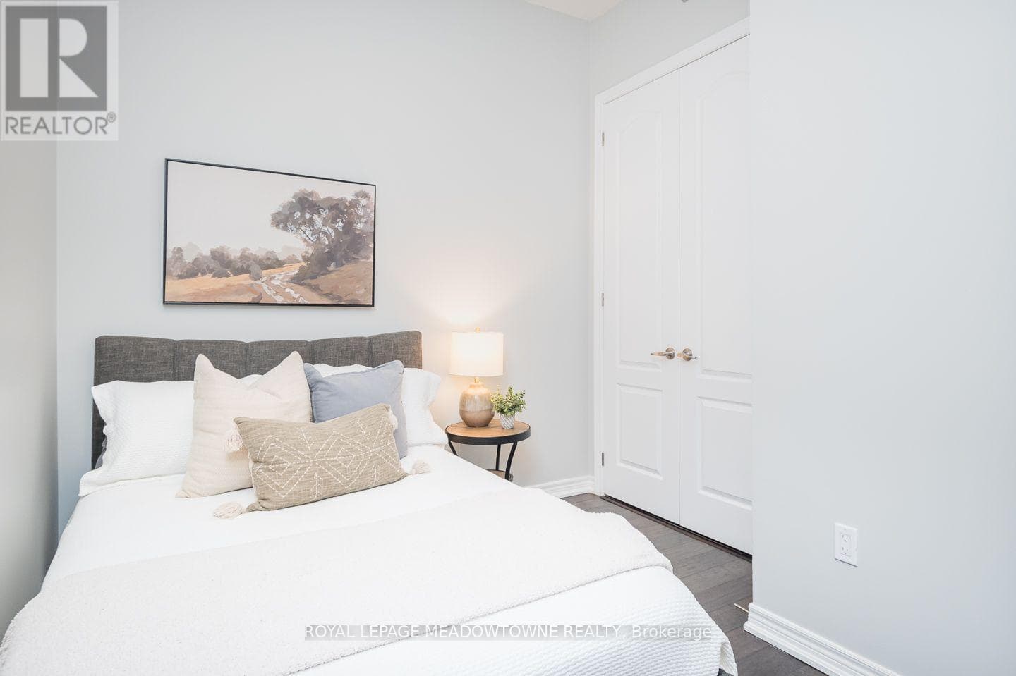Photo of 607 - 1419 COSTIGAN ROAD