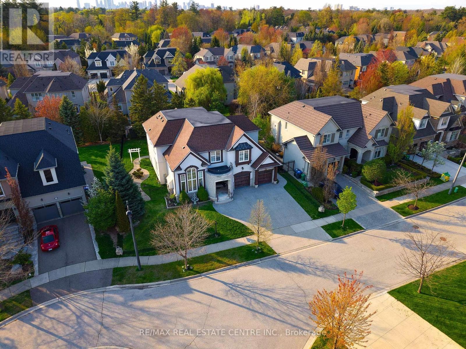 Photo of 645 CRANLEIGH COURT