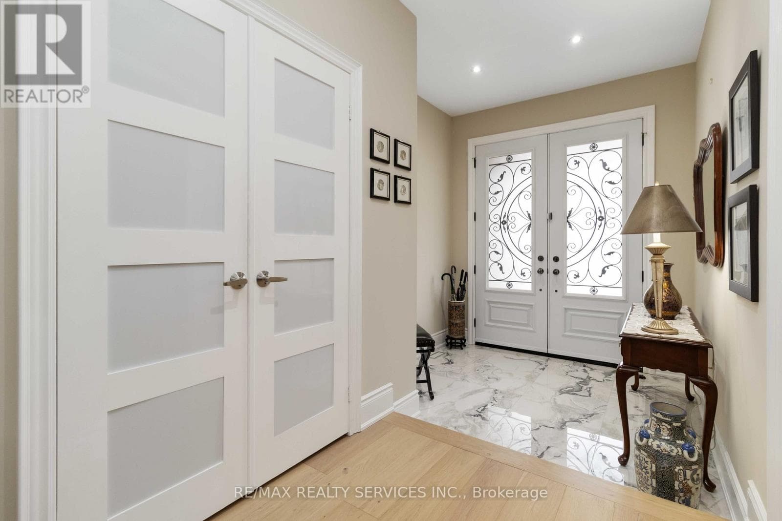 Photo of 15 VALLEYSTREAM CIRCLE