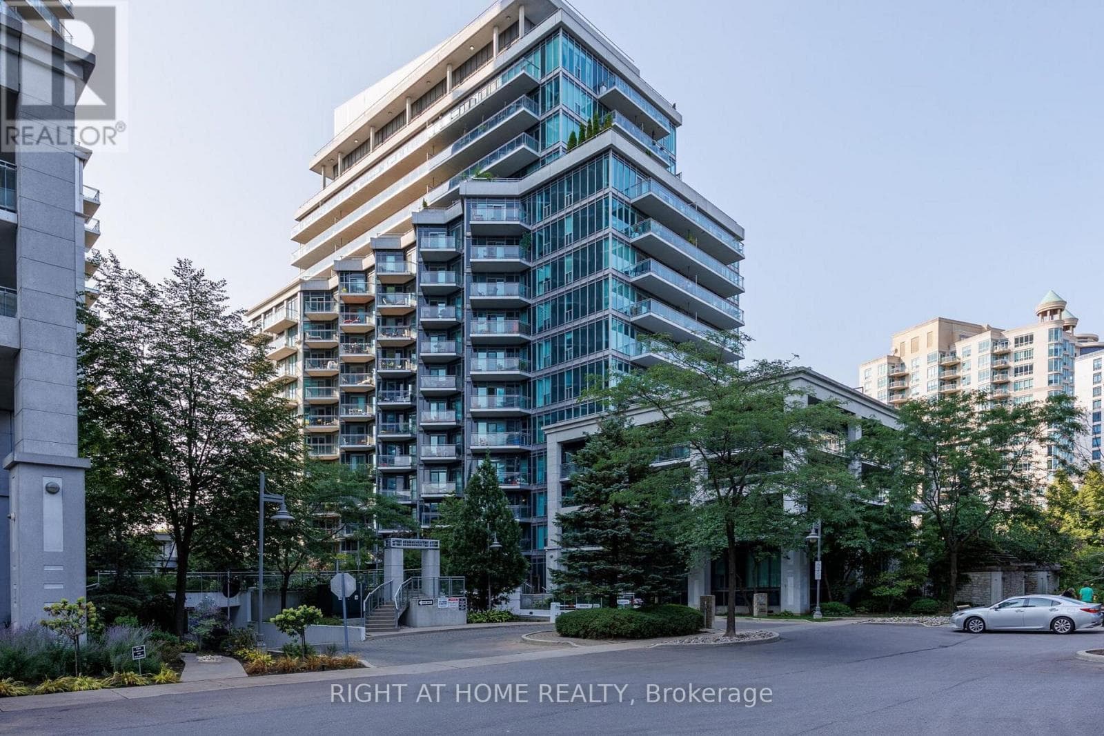 Photo of 217 - 2119 LAKE SHORE BOULEVARD W