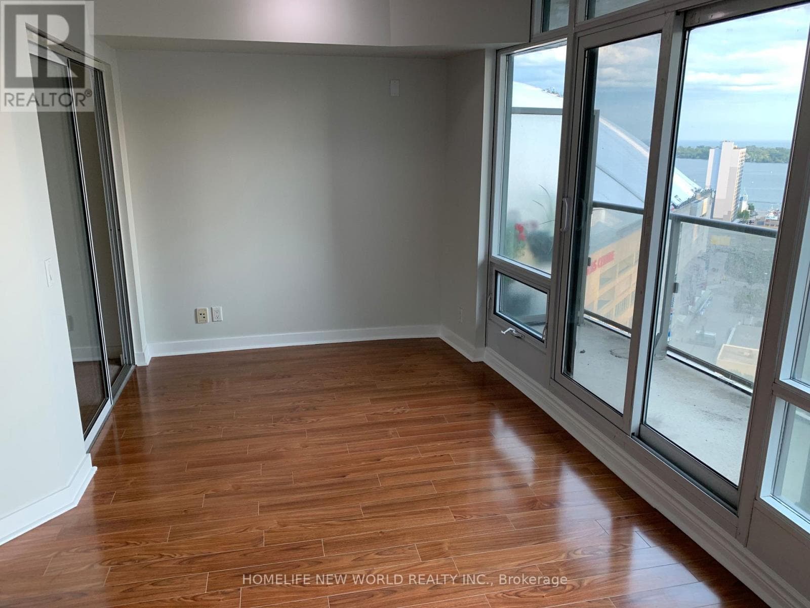 Photo of 2607 - 361 FRONT STREET