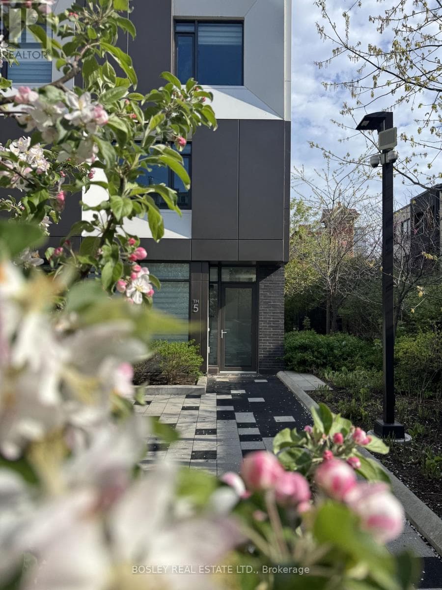 Photo of TH05 - 51 PAUL LANE GARDENS