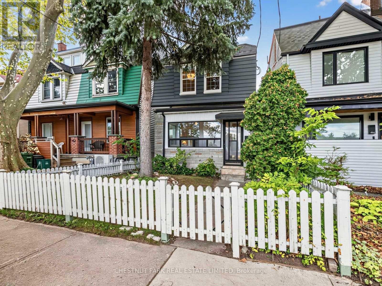Photo of 464 MONTROSE AVENUE