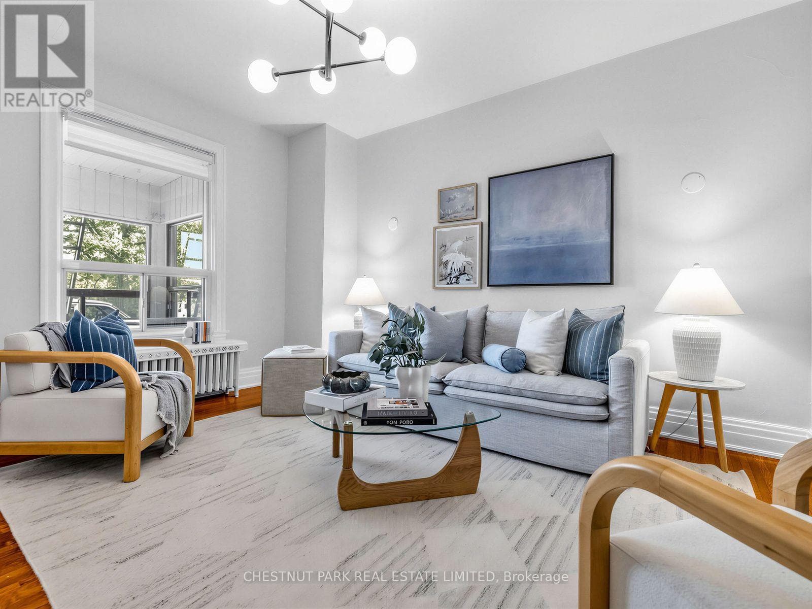 Photo of 464 MONTROSE AVENUE